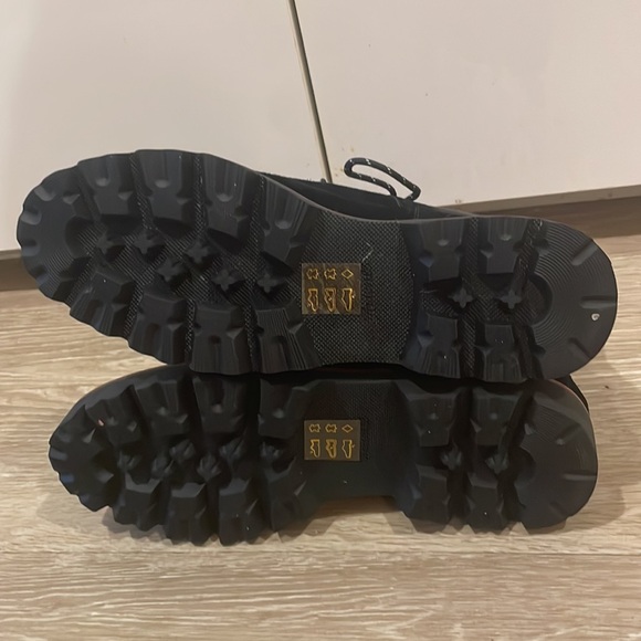 The Citywalk - Lugsole Hiker Boot in Leather - Picture 4 of 7